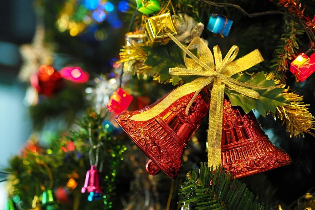 christmas tree 1081321 1280